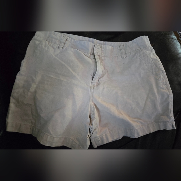 GAP Tan Bermuda Shorts Classic Summer Style Sz10 - Picture 2 of 8